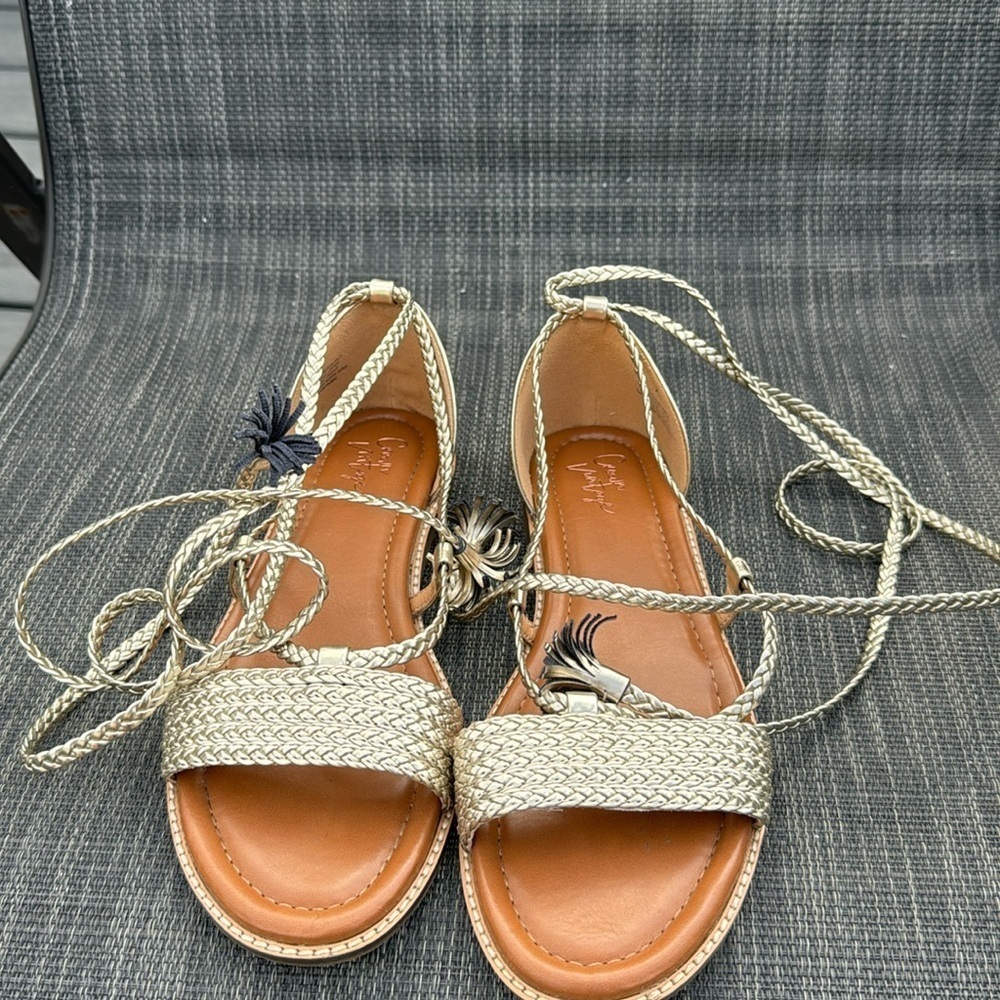 🍍 Crown Vintage Gladiator Low Wedge Strappy Sandal Women's Size 8.5🍍